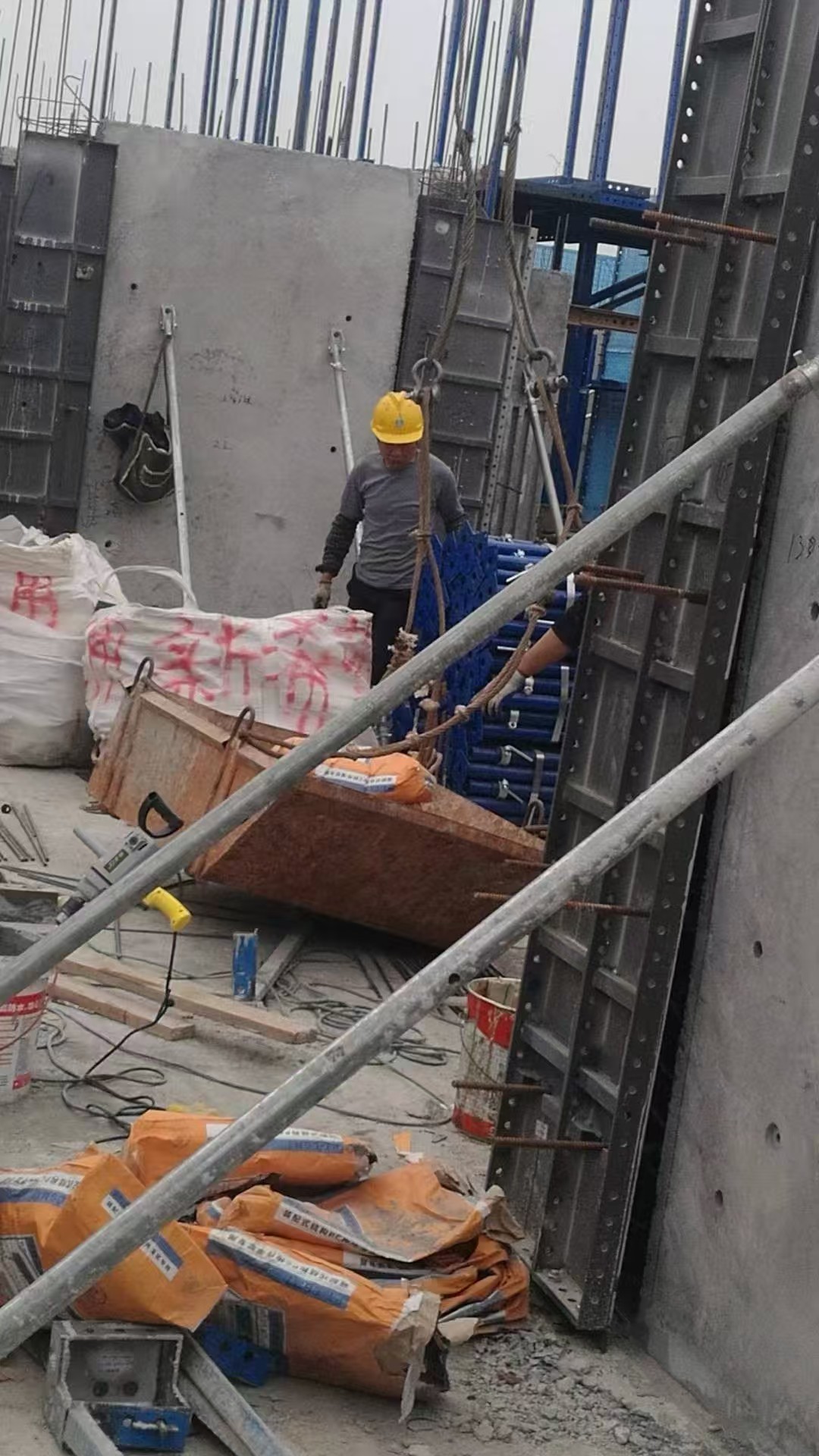 海南藏族建筑改造和加固的关系