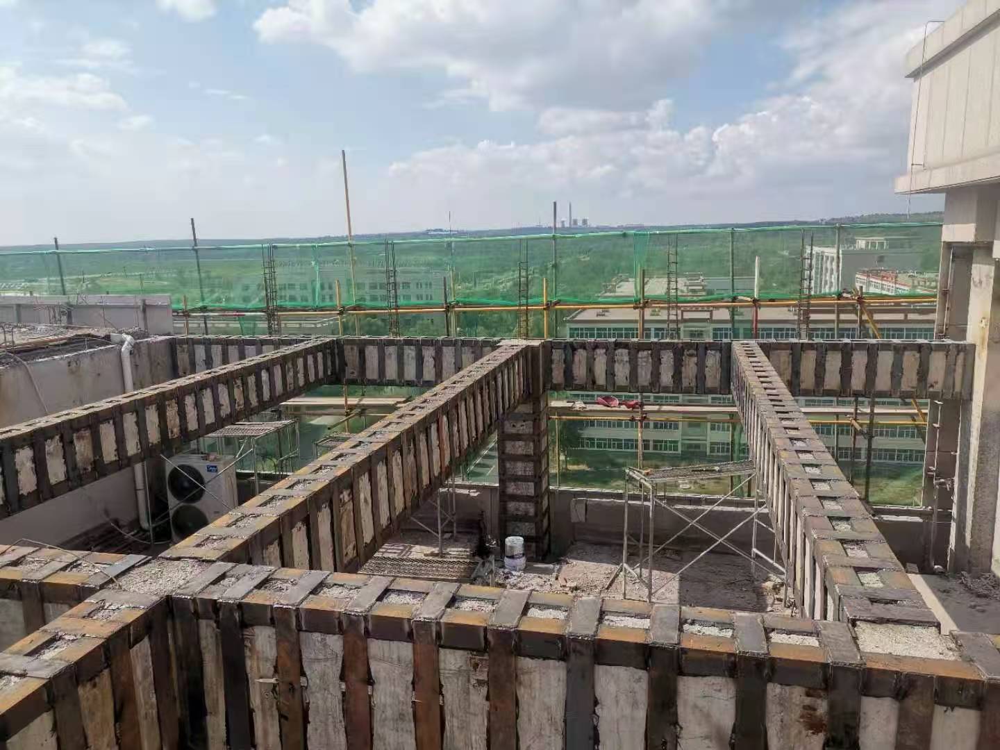 海南藏族厂房加固怎么做?