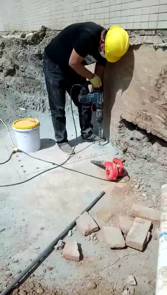 海南藏族新旧混凝土植筋连接加固